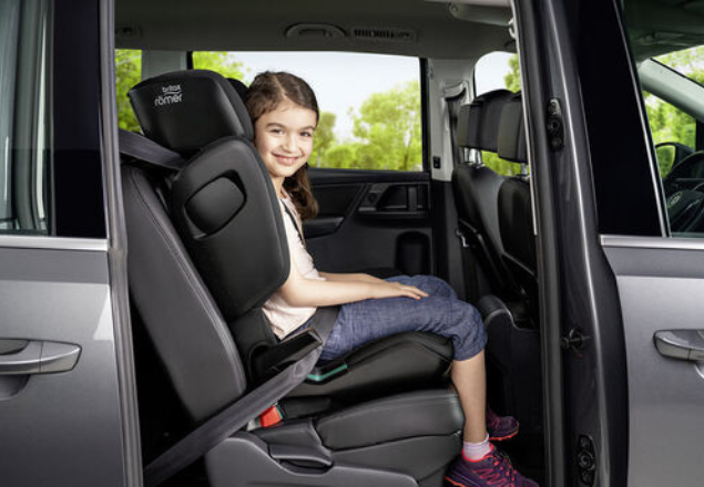 Scaun auto pentru copii Kidfix Pro I-size, 100-150 cm, Britax